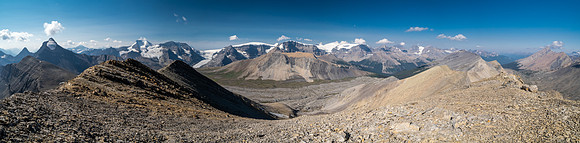 Views across Wilcox Pass to the Columbia Icefields peaks.