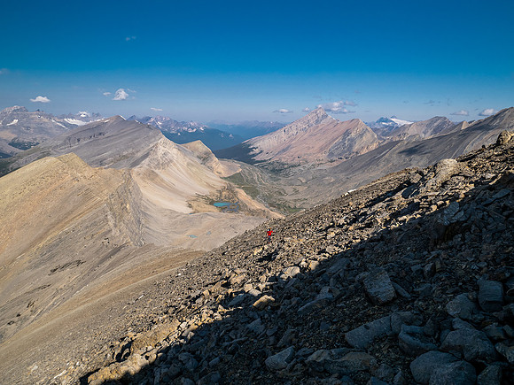 Scrambling up the NW ridge of Skye Peak.