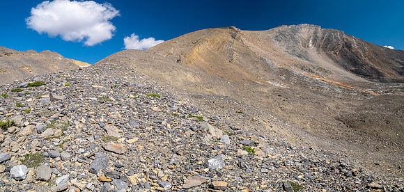 Hiking up Mount Struan's SW ridge.