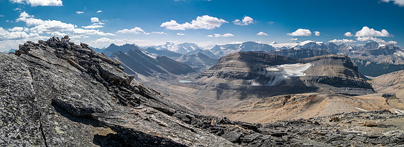 Hiking up Mount Struan's SW ridge.