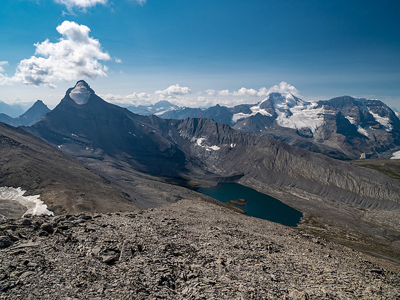 Descending towards Wilcox Lake from Skye Peak.