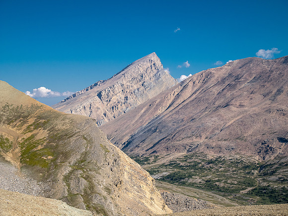 Hiking over Tangle Pass into the Beauty Creek area.