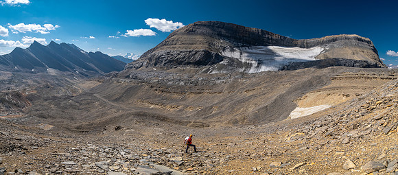 Hiking up Mount Struan's SW ridge.