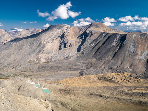 Views over Beauty Creek to Andover Peak.