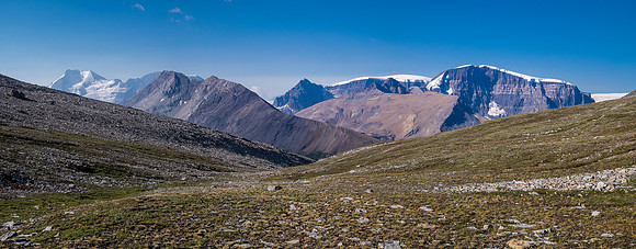 Hiking over Tangle Pass into the Beauty Creek area.