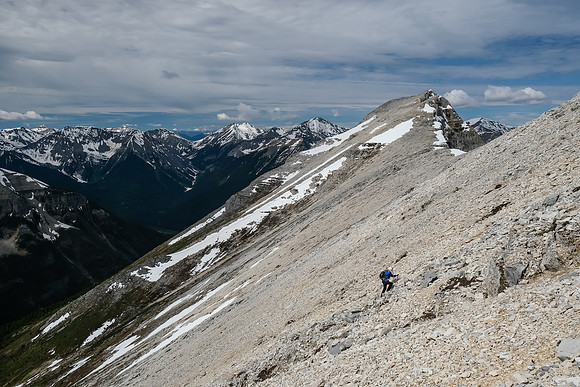 Scree to the west ridge.
