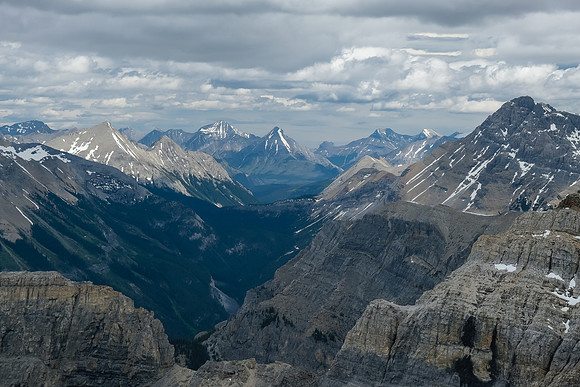 Views over White Man Pass, past White Man Mountain (R).