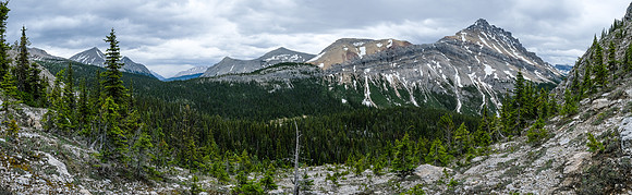 Ascending to the headwall with White Man Mountain at right.