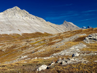 Looking back at Nigel (L) from the start of Wilcox's SE ridge.
