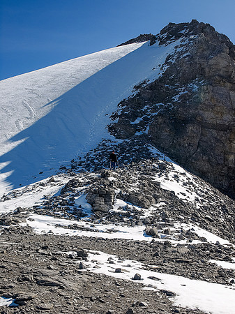 Looking back at the glacier / ridge to the summit.