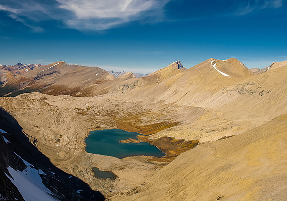 People have descended to Wilcox Lake from here, I wish I would have thought of that! Skye Peak at R.