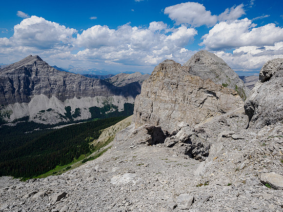 Descending the NW ridge to the col.