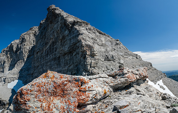 I traversed the face to the east again from here rather than ascend to the summit directly above.
