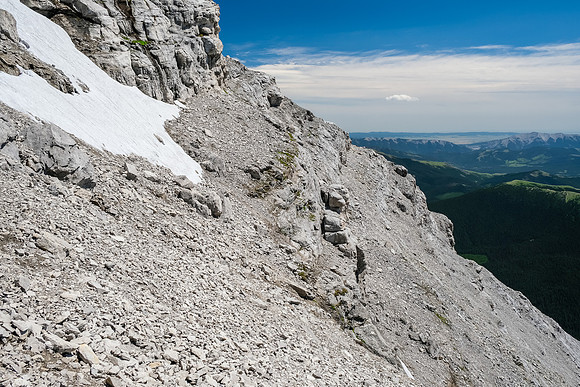 Routefinding along ledges.