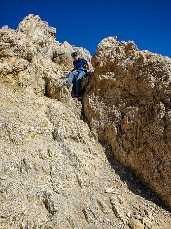 Rod descends the yellow band.