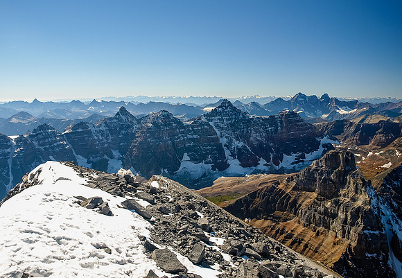 A slightly wider view from the summit over the Valley of Ten Peaks. From L to R, Tonsa, Perren, Allen, Tuzo, Deltaform, Neptuak and Eiffel.