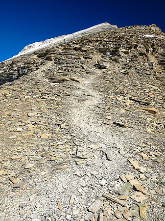 Coming down the upper mountain.