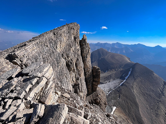 Ascending the south ridge of Mount Fuhrer.