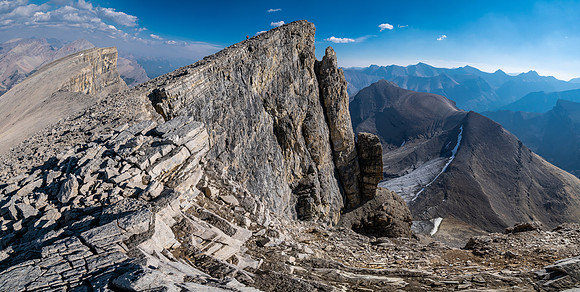 Ascending the south ridge of Mount Fuhrer.