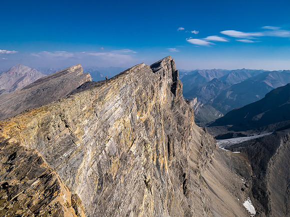 Ascending the south ridge of Mount Fuhrer.