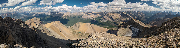 Views over Siffleur River and over the Siffleur Wilderness Area.