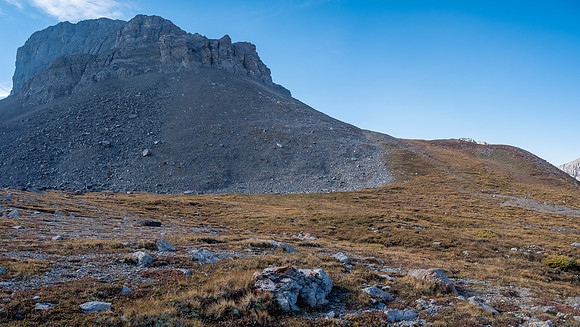 Rounding the north end of Beehive Mountain.