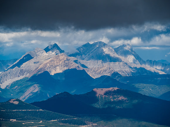 Mount Hornickle appears from the clouds.