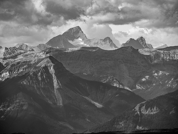 Mount Mike is almost 11,000 feet high at over 10,800 officially - I'd love to measure it myself some day. Mount Nicholas at right.