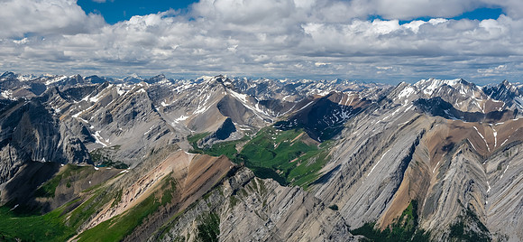 Incredible views towards Fence Post, Obstruction, Dark Storm, Cloud Buster and Night Rider Peak (R).