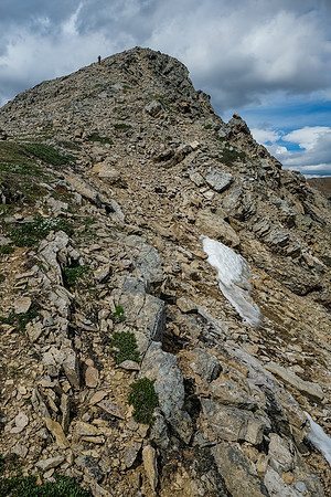 Scrambling Littlehorn Peak.