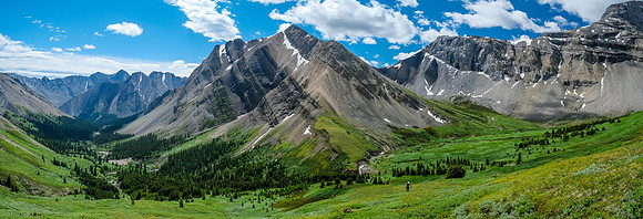 Views back to Littlehorn Peak.