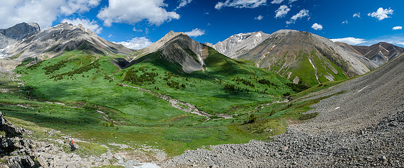 Traversing NW slopes of Littlehorn Peak towards the north branch of Littlehorn Creek and Hangman.