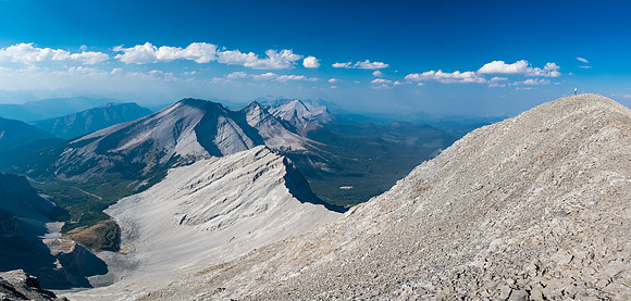 Wietse on the summit of Mount Lyall with pretty good views to the north.