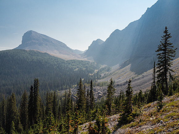 Looking back at the lovely traverse from Beehive - note the boulder field.