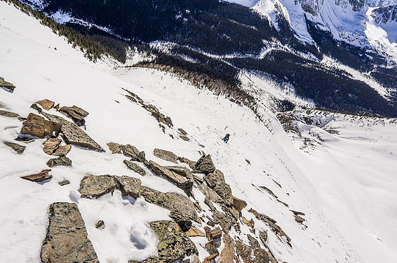 The skis are left behind and the hundreds of vertical meters of boot packing begin.