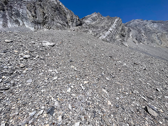 Approaching the south face of Puma Peak.