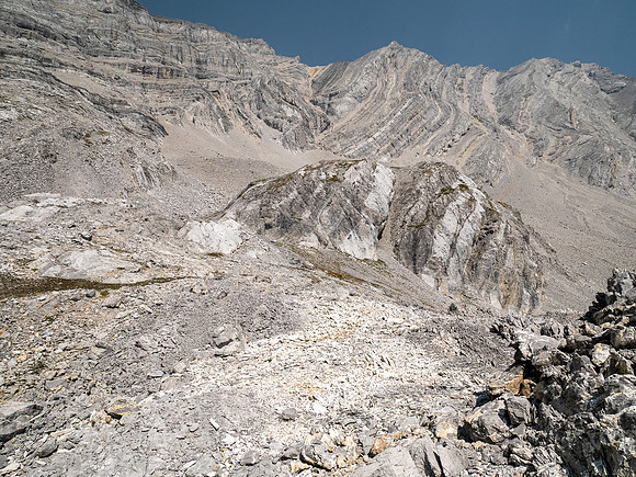 Approaching the south face of Puma Peak.