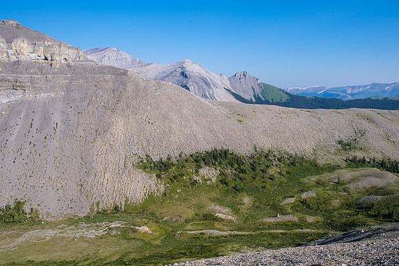 Hiking the north ridge of HH89.