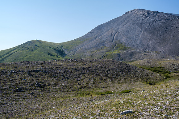 Hiking the north ridge of HH89.