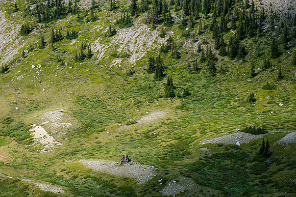 Descending the lower north ridge of HH89.