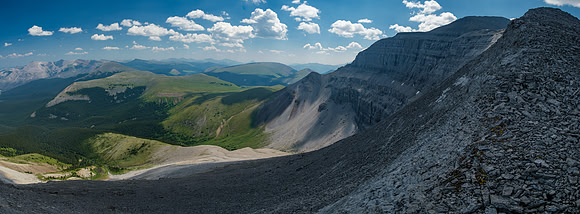 Descending the north ridge of HH89.