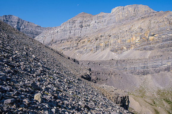 Hiking the north ridge of HH89.