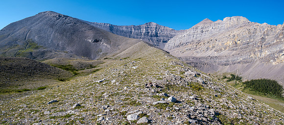 Hiking the north ridge of HH89.