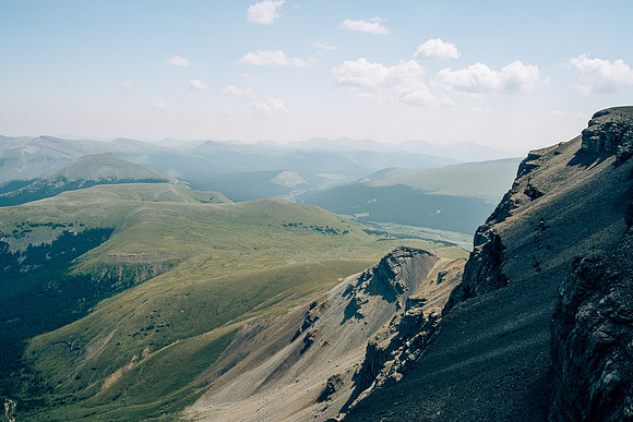 Descending the north ridge of HH89.