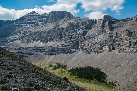 Descending the lower north ridge of HH89.