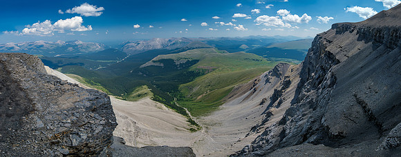 Descending the north ridge of HH89.