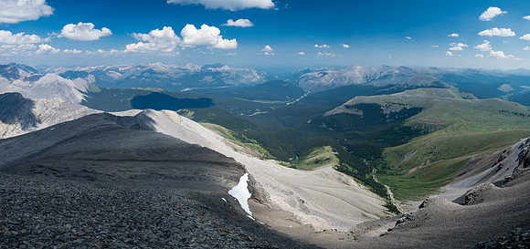 Descending the north ridge of HH89.
