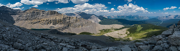 Descending the lower north ridge of HH89.