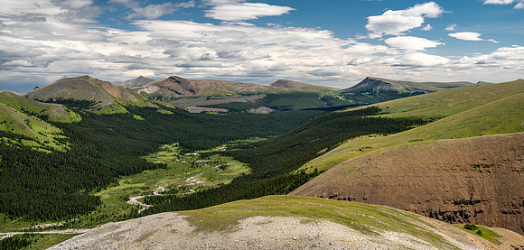 Hiking up an outlier of Elch Peak. Views down Scalp Creek.