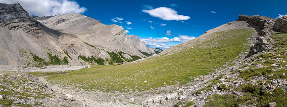 Exiting the NE trending valley along Scalp Creek between HH89 and Elch Peak.